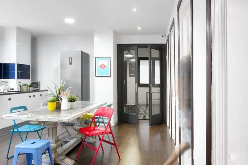 Traveller House Apartment บาร์เซโลนา ภายนอก รูปภาพ